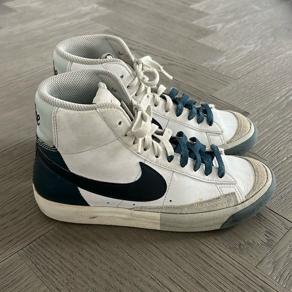 Nike high tops , youth